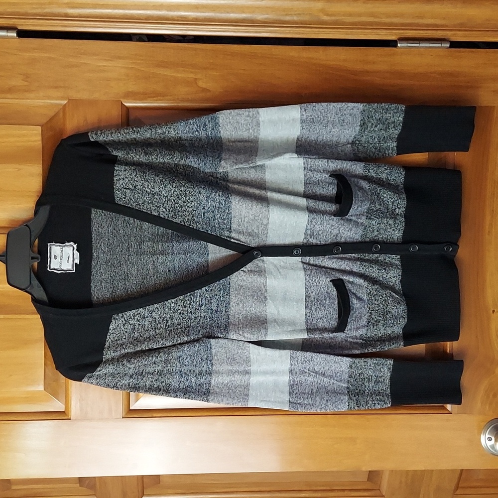 Proof Excellence Striped Medium Soft Cardigan Sweater, Front Pockets, Like New
